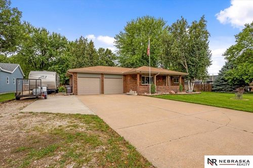 1316 Meadow Ln, York, NE, 68467-1306 | Card Image