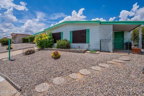 240 W Cumaro Drive, Green Valley, AZ, 85614 | Card Image