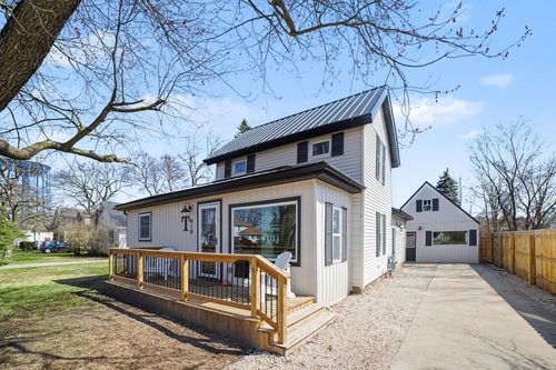 810 N Kinney Ave, Mt Pleasant, MI, 48858-1759 | Card Image