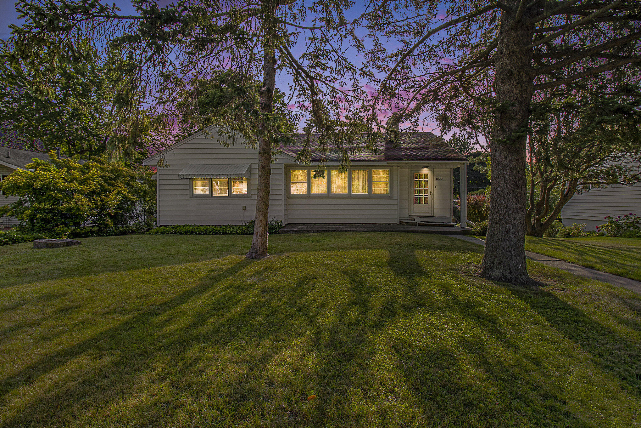 Robert St, Ludington, MI 49431