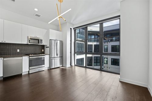 apt-523-800 Embassy Dr, Austin, TX, 78702-2742 | Card Image