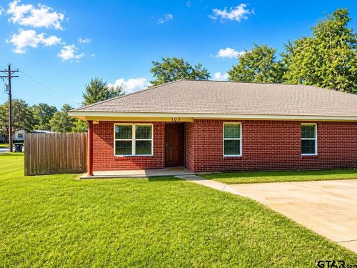 b-105 S Beulah St, Troup, TX, 75789-1710 | Card Image