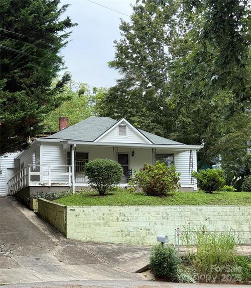 4-90 Tremont St, Asheville, NC, 28806-4248 | Card Image