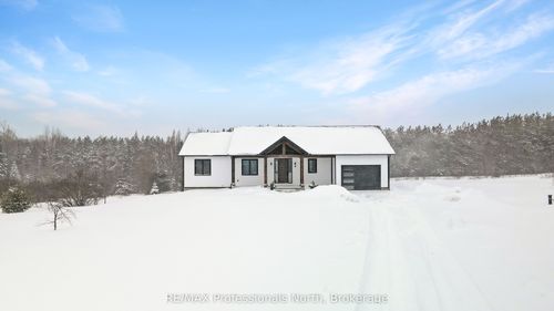 1058 Piper Glen Rd, Minden, ON, K0M2K0 | Card Image