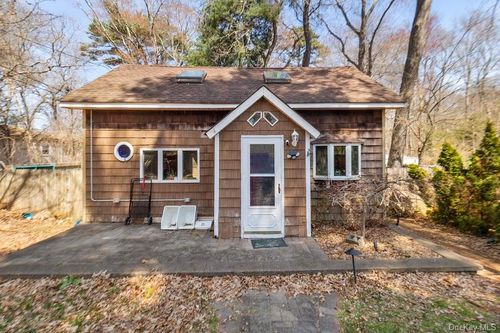 147 Lakeview Drive, Brookhaven, NY, 11772 | Card Image