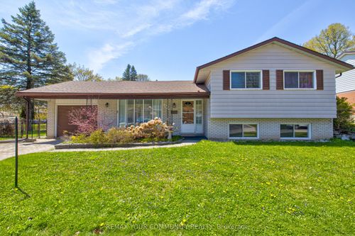 557 Glen Manor Blvd, Waterloo, ON, N2L4T7 | Card Image