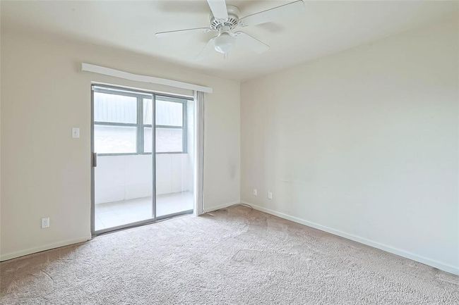 APT-27 - 3045 Walnut Bend Ln, House attached with 3 bedrooms, 2 bathrooms and null parking in Houston TX | Image 14