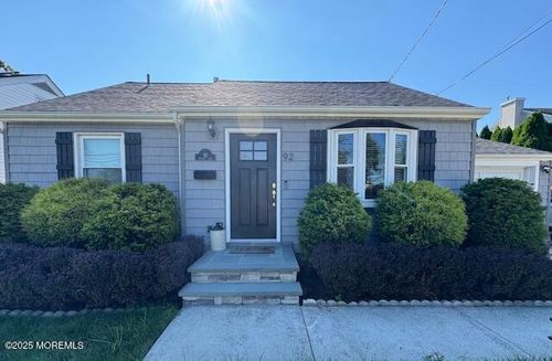 92 Wyckoff Rd, Eatontown, NJ, 07724-1755 | Card Image