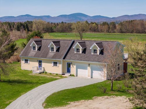 147 Gray Farm Rd, Morristown, VT, 05661-8131 | Card Image