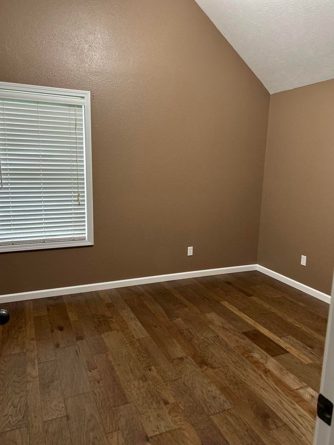 Secondary Bedroom 3a | Image 27