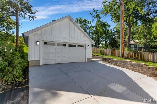 1119 Yale Ave, Saint Louis, MO, 63117-1822 | Card Image