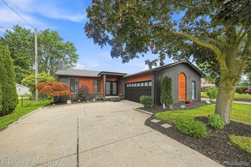 26925 S River Rd, Harrison Township, MI, 48045-2162 | Card Image