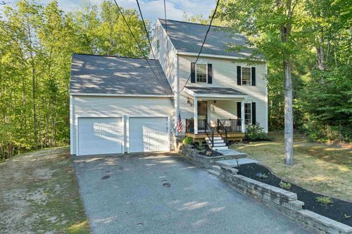 8 Knoll Road, Wolfeboro, NH, 03894 | Card Image