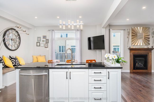 UPPER - 12 Knockaderry Crescent, House other with 3 bedrooms, 3 bathrooms and 2 parking in Barrhaven ON | Image 12