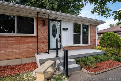 1809 Jonquil Dr, Jeffersonville, IN, 47130-4930 | Card Image