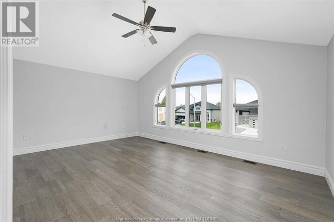 23 Noble Crt, House other with 5 bedrooms, 3 bathrooms and null parking in Amherstburg ON | Image 18