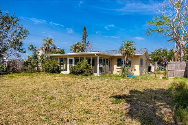 11465 7 Th St E, House other with 2 bedrooms, 2 bathrooms and null parking in Treasure Island FL | Image 43