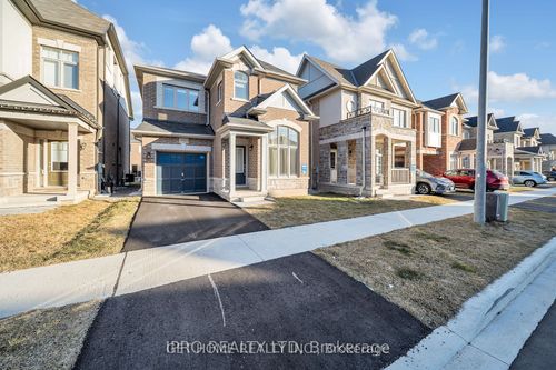 3950 Koenig Rd, Burlington, ON, L7M0Z8 | Card Image