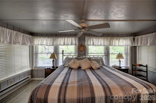 91 Mallard Loop, Waynesville, NC, 28785-8886 | Card Image