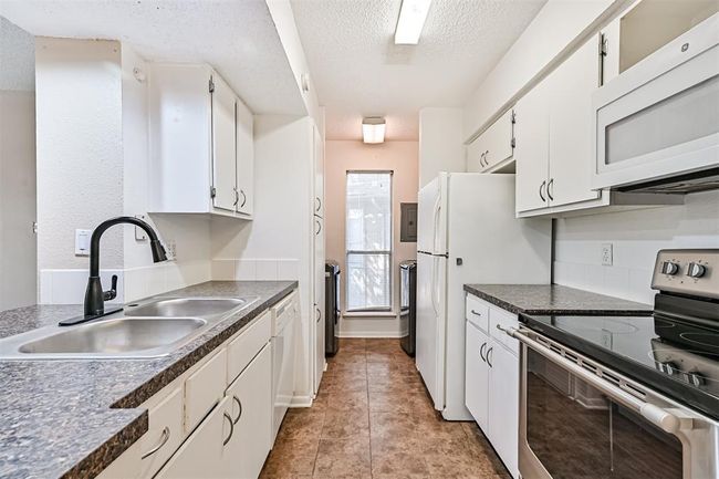 APT-2008 - 260 El Dorado Blvd, Townhouse with 2 bedrooms, 2 bathrooms and null parking in Webster TX | Image 9