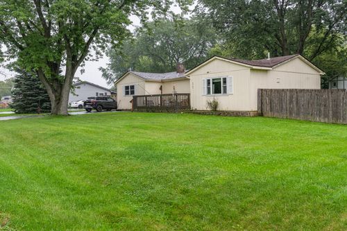 3707 Clearview Ave, Gurnee, IL, 60031-5450 | Card Image