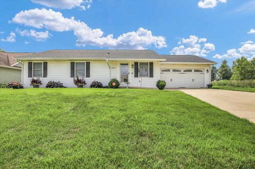 1022 N Fox Run, Villa Grove, IL, 61956-9501 | Card Image