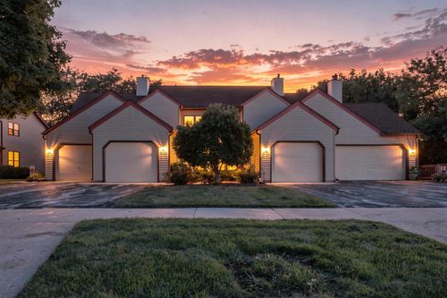 8141 S 88th Street, Franklin, WI, 53132 | Card Image