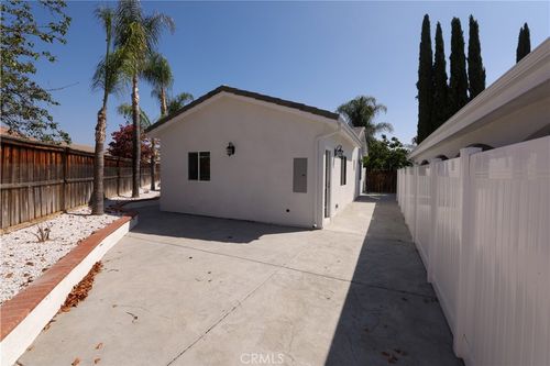 25223 Stepping Stone Cir, Menifee, CA, 92584-8546 | Card Image