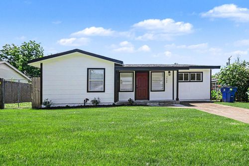 3009 Rust Ave, Texas City, TX, 77590-6818 | Card Image