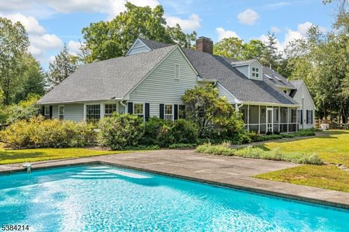 325 Mountain View Rd, SKILLMAN, NJ, 08558-2412 | Card Image