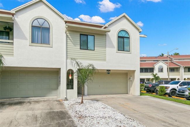 2376 Hanover Dr, Townhouse with 3 bedrooms, 3 bathrooms and null parking in DUNEDIN FL | Image 35