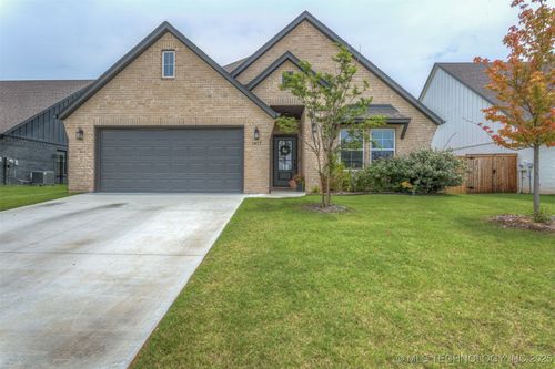 1417 N 72nd St, Broken Arrow, OK, 74014-2515 | Card Image