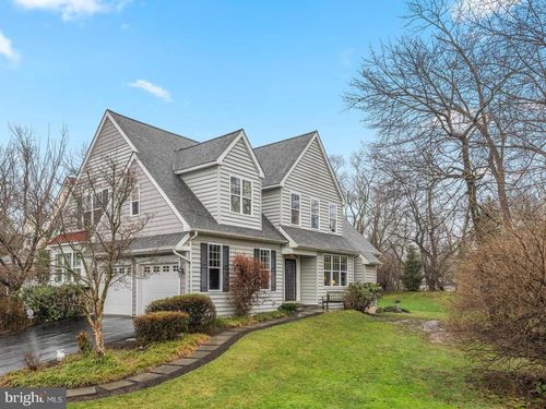 300 Old Barn Cir, PHOENIXVILLE, PA, 19460-2279 | Card Image