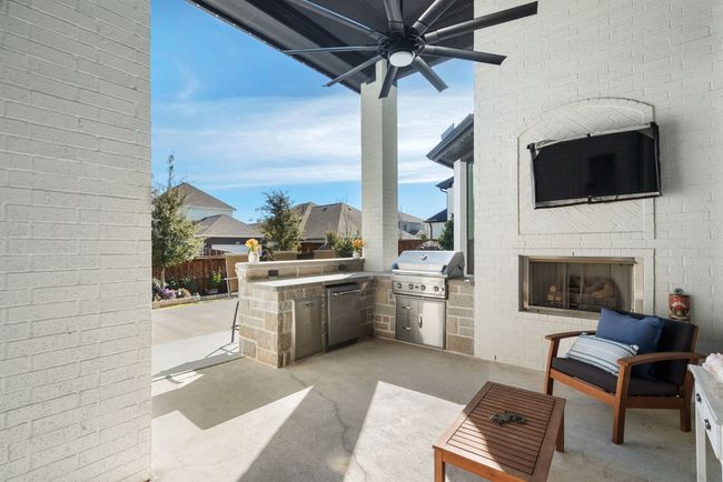 2205 Sandrellan St, House other with 4 bedrooms, 4 bathrooms and null parking in Aledo TX | Image 5