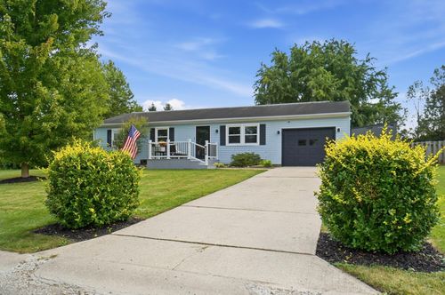 14135 Pleasant Ridge Dr, Marysville, OH, 43040-8710 | Card Image