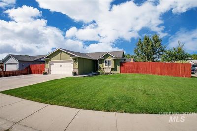 7701 Arlington Drive, House other with 3 bedrooms, 2 bathrooms and 2 parking in Nampa ID | Image 1