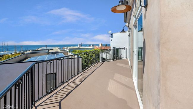 620 13 Th St, House other with 5 bedrooms, 3 bathrooms and 4 parking in Manhattan Beach CA | Image 22