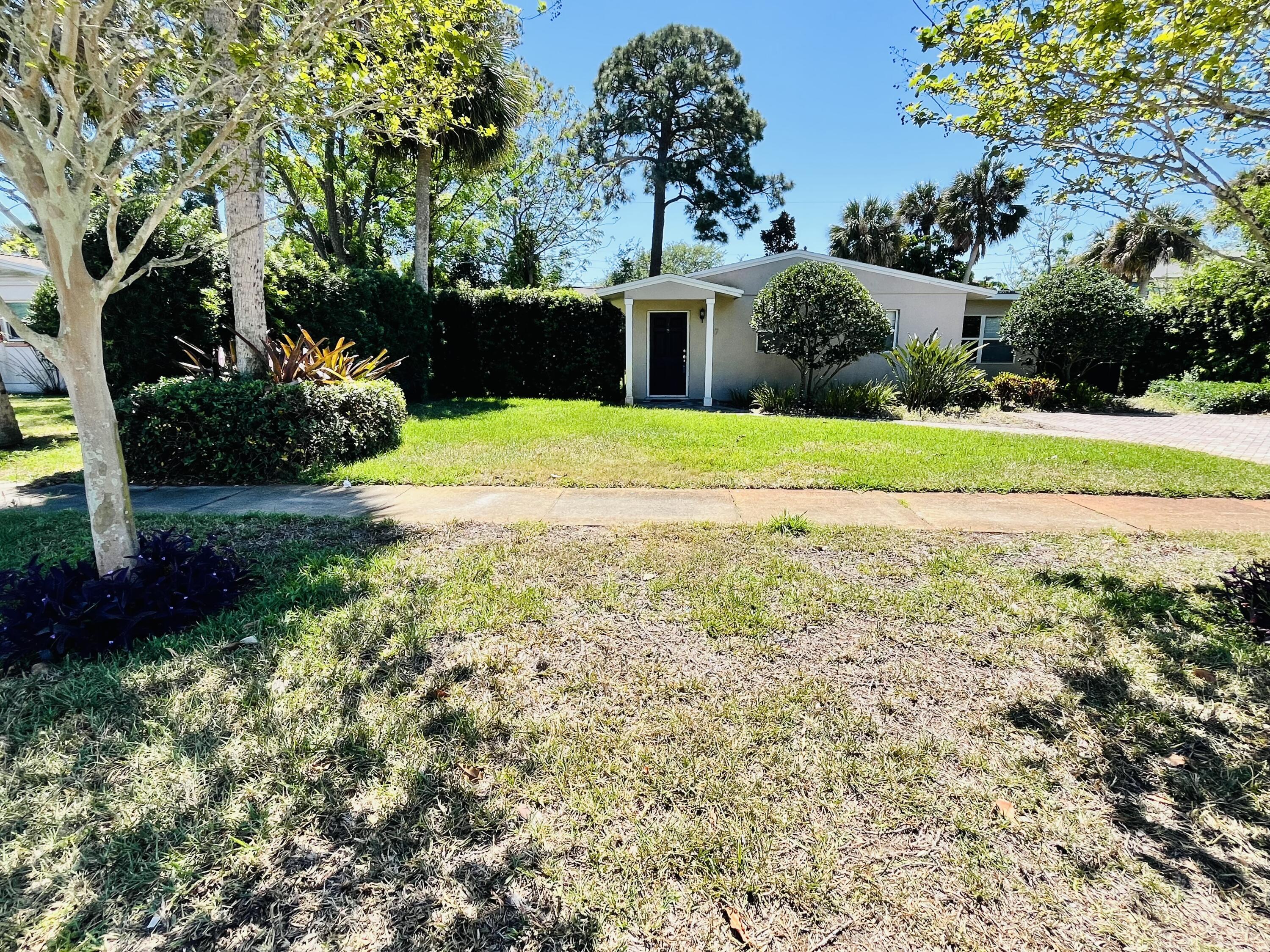 Bermuda St, Titusville, FL 32780