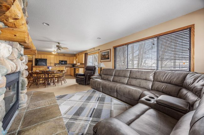 Living Room | Image 13