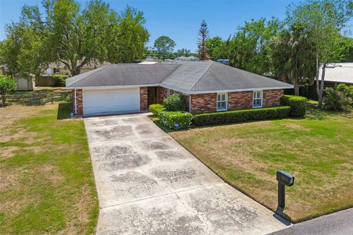 317 Greenwoods Dr, Lakeland, FL, 33813-4633 | Card Image
