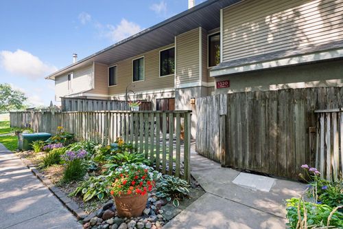 1320 Wagon Wheel Rd, Hopkins, MN, 55343-7976 | Card Image