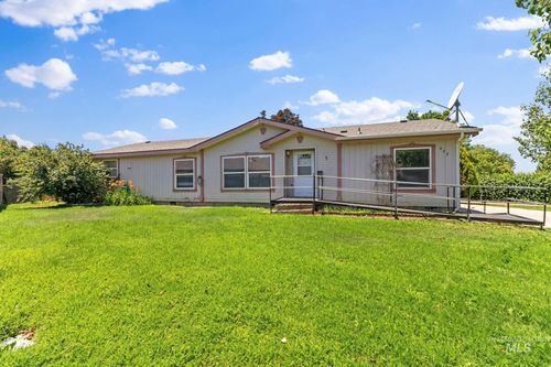 327 W Avenue I, Jerome, ID, 83338-3056 | Card Image