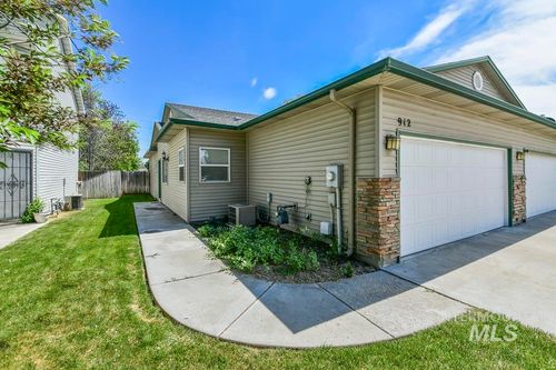 912 S Diamond St, Nampa, ID, 83686-5982 | Card Image