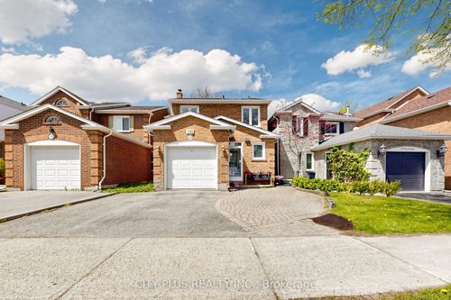 110 Glenmanor Way, Vaughan, ON, L4J3E5 | Card Image