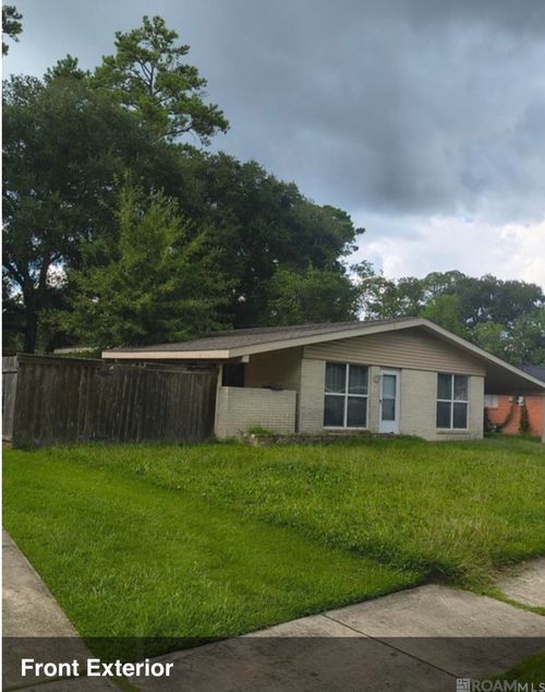 2121 Park Dr, Slidell, LA, 70458-3870 | Card Image