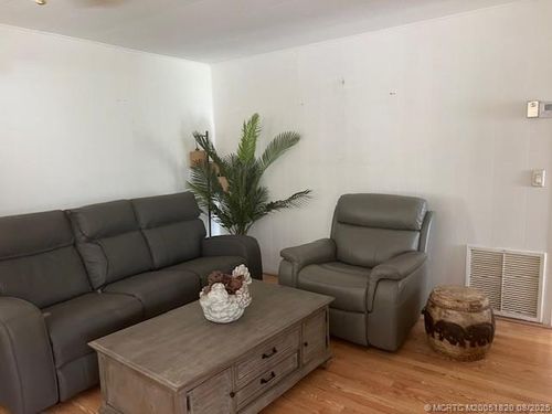 6311 Dogwood Ln, Lantana, FL, 33462-2039 | Card Image