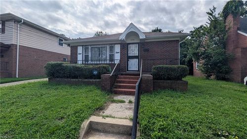 1326 26th St, Newport News, VA, 23607-4832 | Card Image