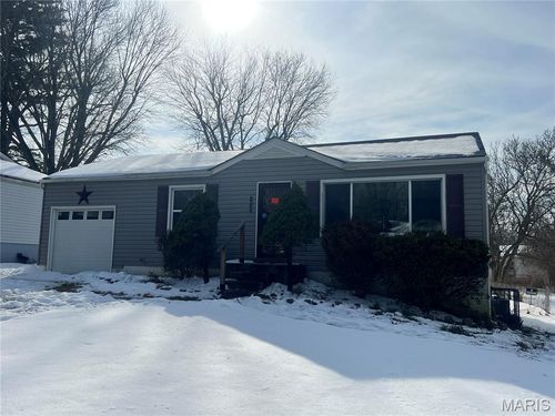 1030 Addison Dr, Saint Louis, MO, 63137-2301 | Card Image