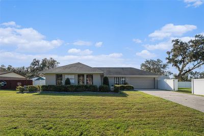 2250 Parkland Drive, House other with 3 bedrooms, 2 bathrooms and null parking in Lakeland FL | Image 2