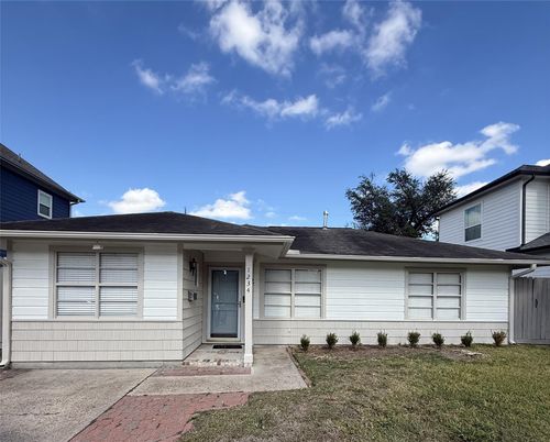 1234 Gardenia Dr, Houston, TX, 77018-4212 | Card Image